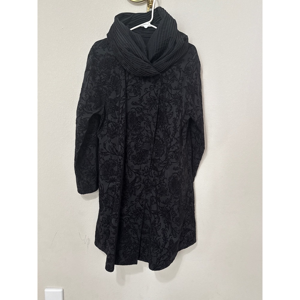 Mycra Pac Raincoat Women 0-P/Small Black Donatella Reversible Flocked Floral